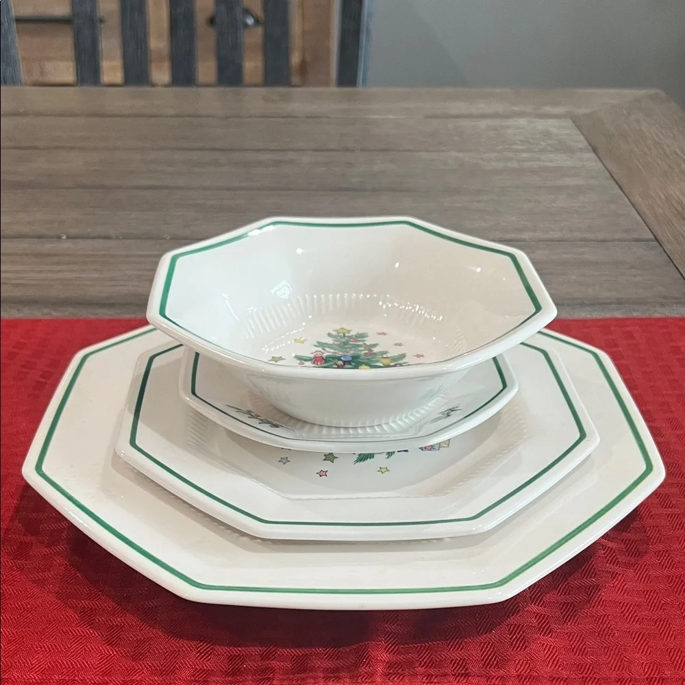 Christmastime 4 Place Setting by NIKKO Japan - Picture 12 of 15